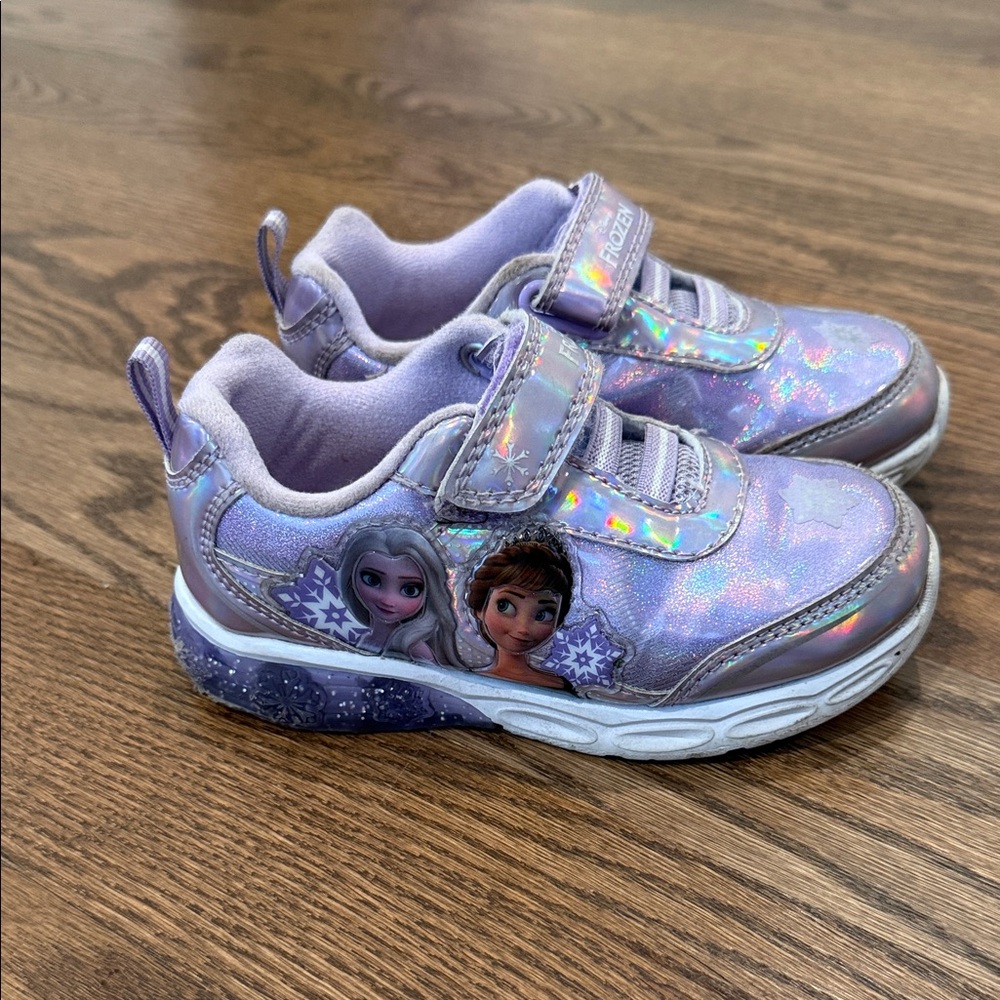 Frozen Light-Up Sneakers - Purple